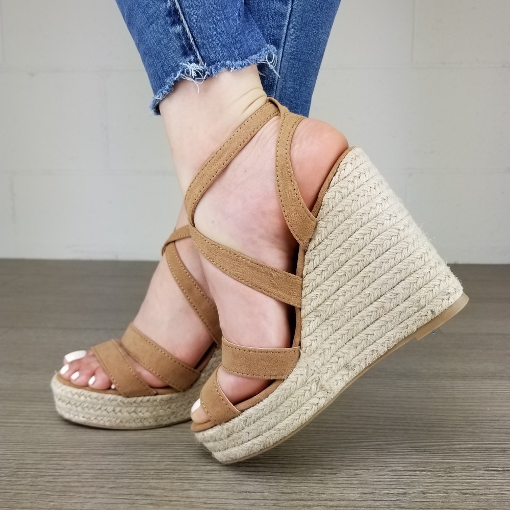 Espadrilles Tan Open Toe Wedge Sandal - Q - Picture 2 of 8